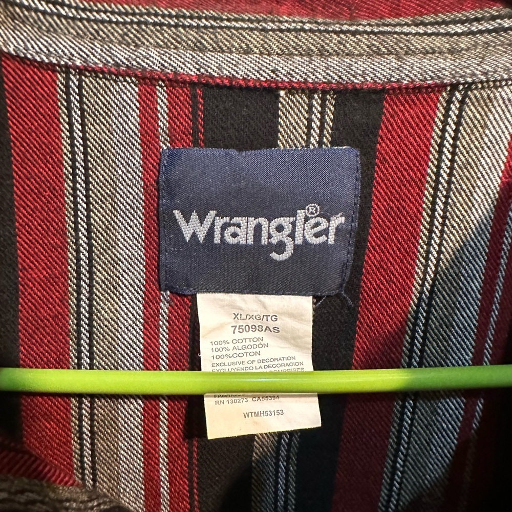 Vintage Wrangler red and black striped pearl snap button down long sleeve - Picture 3 of 8